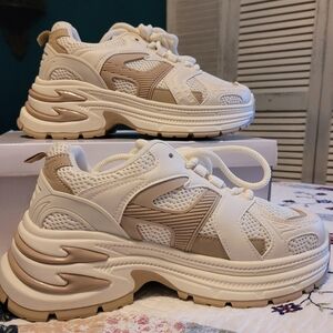 New ROCCO White And Beige Sneaker